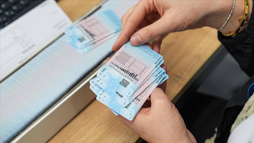 Eski tip sürücü belgesi için son tarih belli oldu! Bakan Yerlikaya’dan uyarı 5